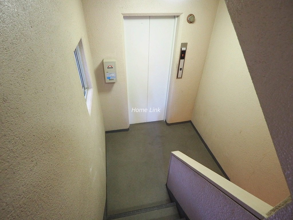 パレ・ドール富士見町 エレベーターホール