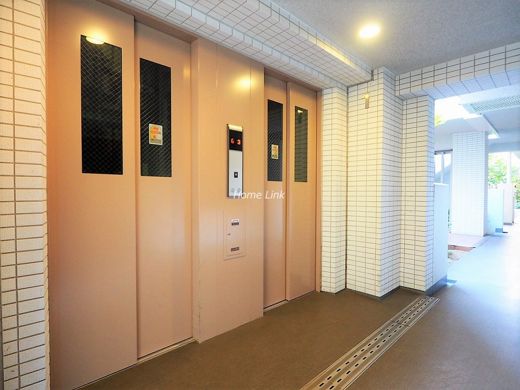 ベリスタ板橋浮間舟渡　エレベーターホール