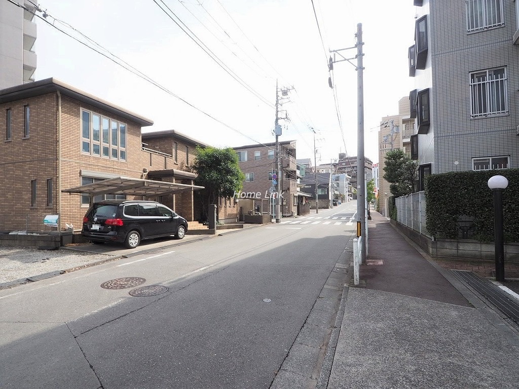 ユニーブル成増　前面道路