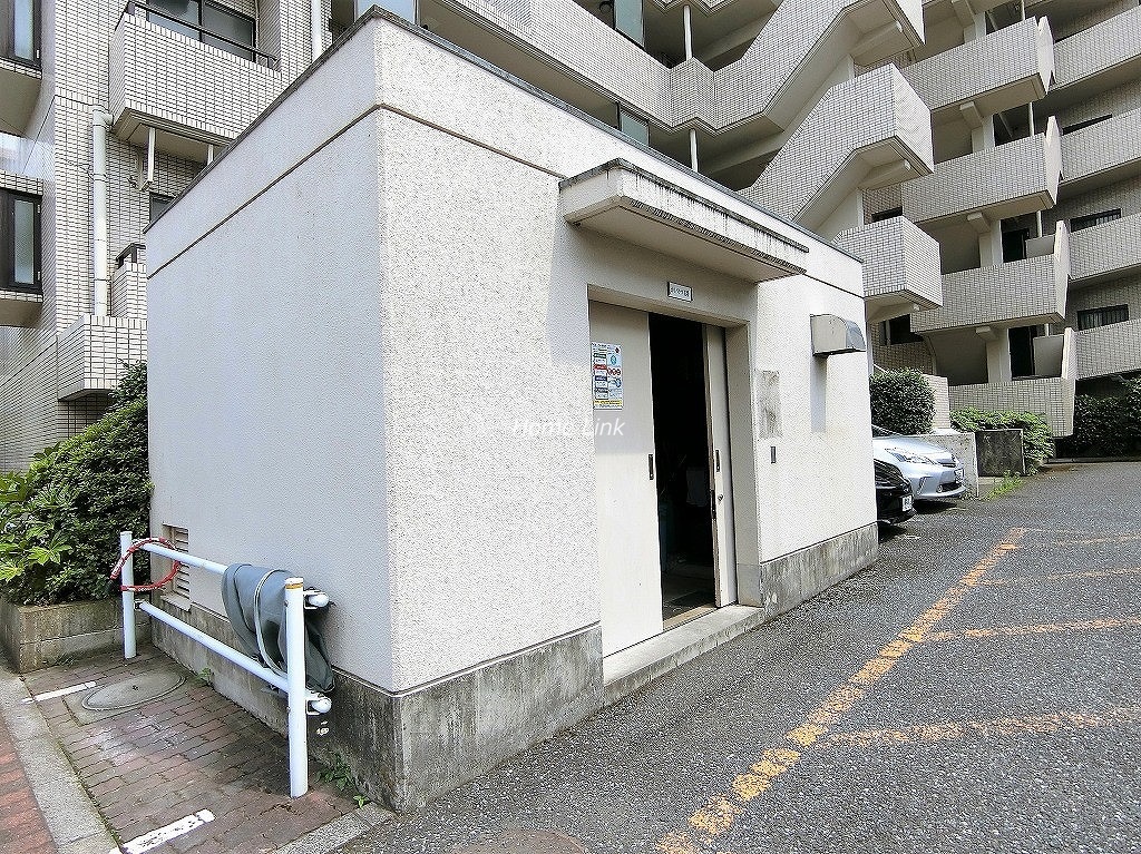 東建ニューハイツ赤塚公園　ゴミ置き場