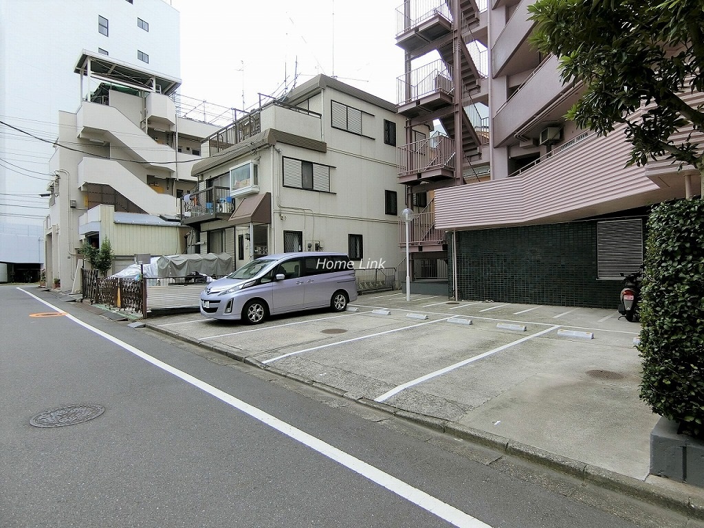 稲和高島平ハイム　駐車場