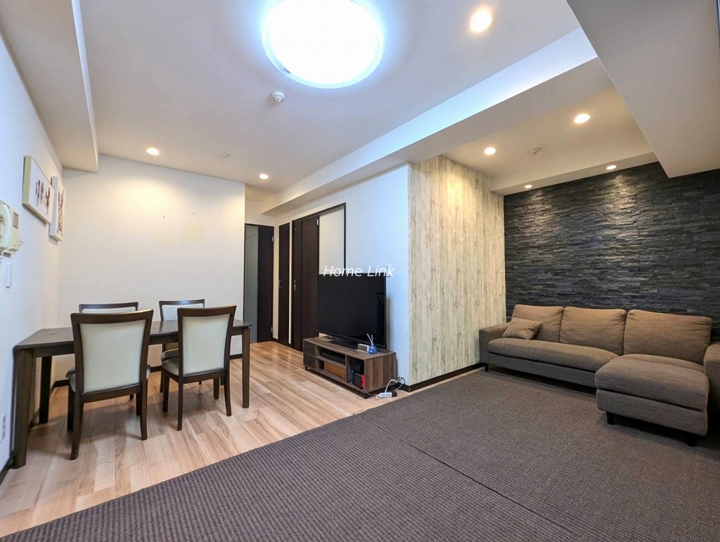 キャッスルマンション浮間舟渡4階　リビングダイニングは足元暖かな床暖房