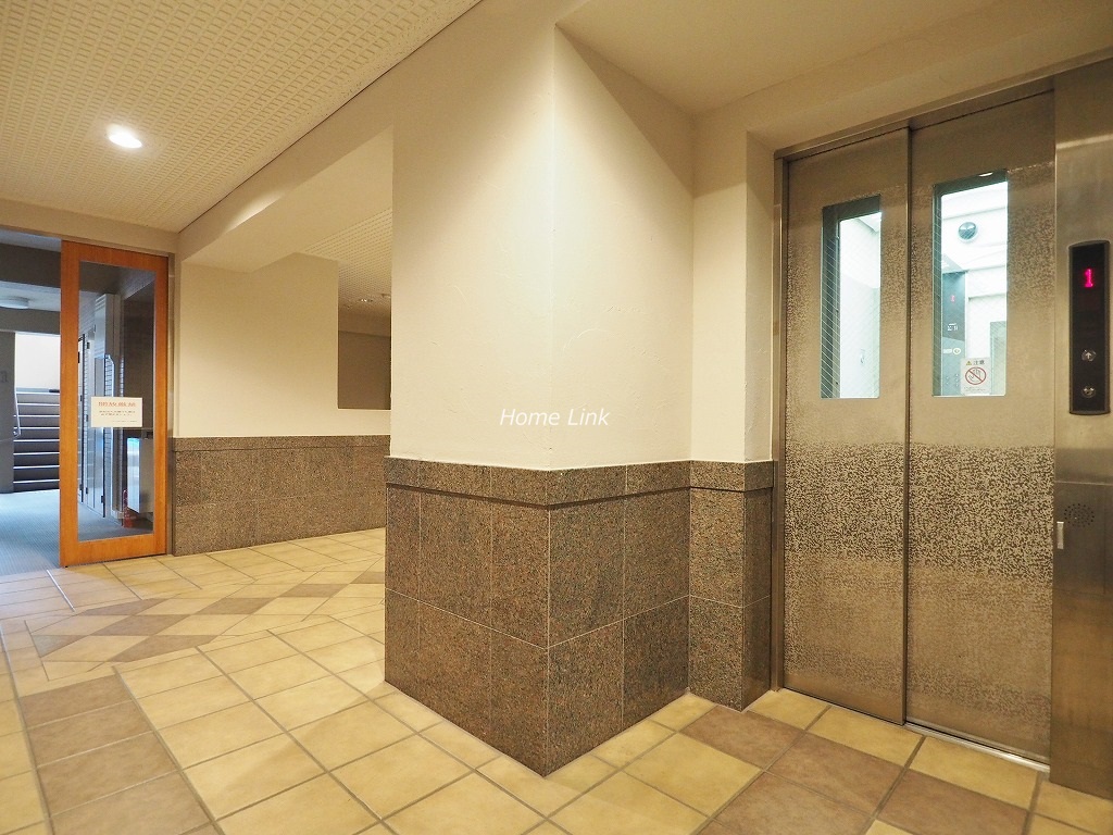 セザール第2成増ガーデン　エレベーターホール