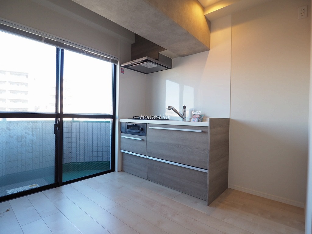21オギサカ志村坂上4階　キッチンスペースは約3.8帖の広さ