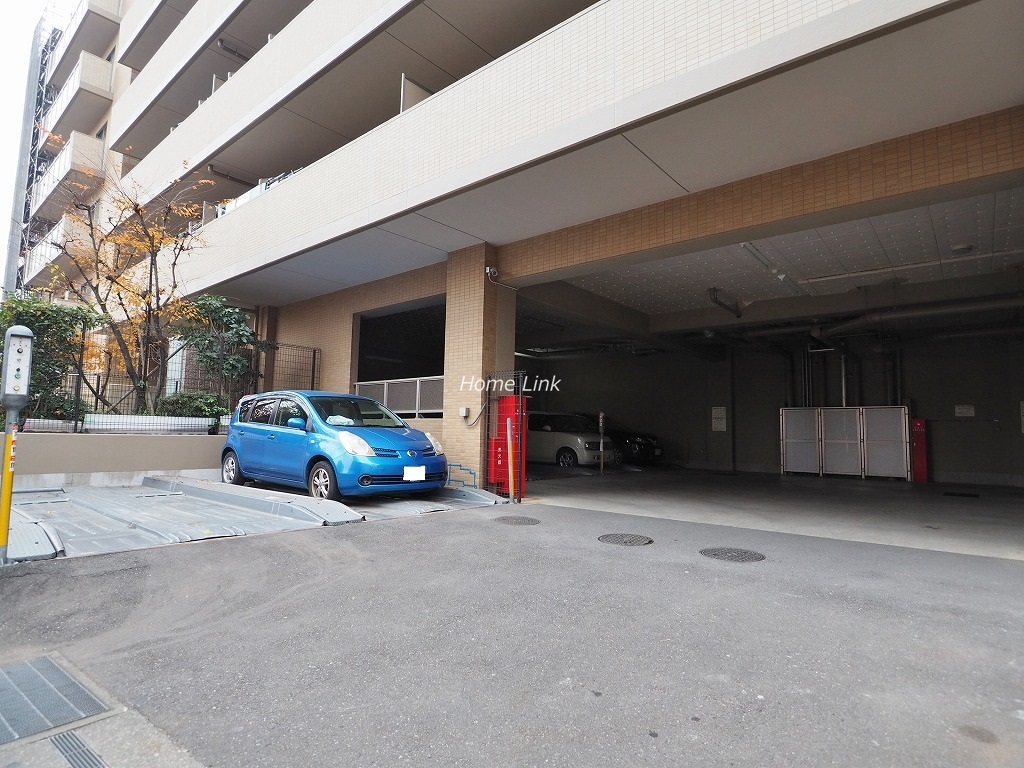 レクセルマンション赤塚公園　駐車場出入口