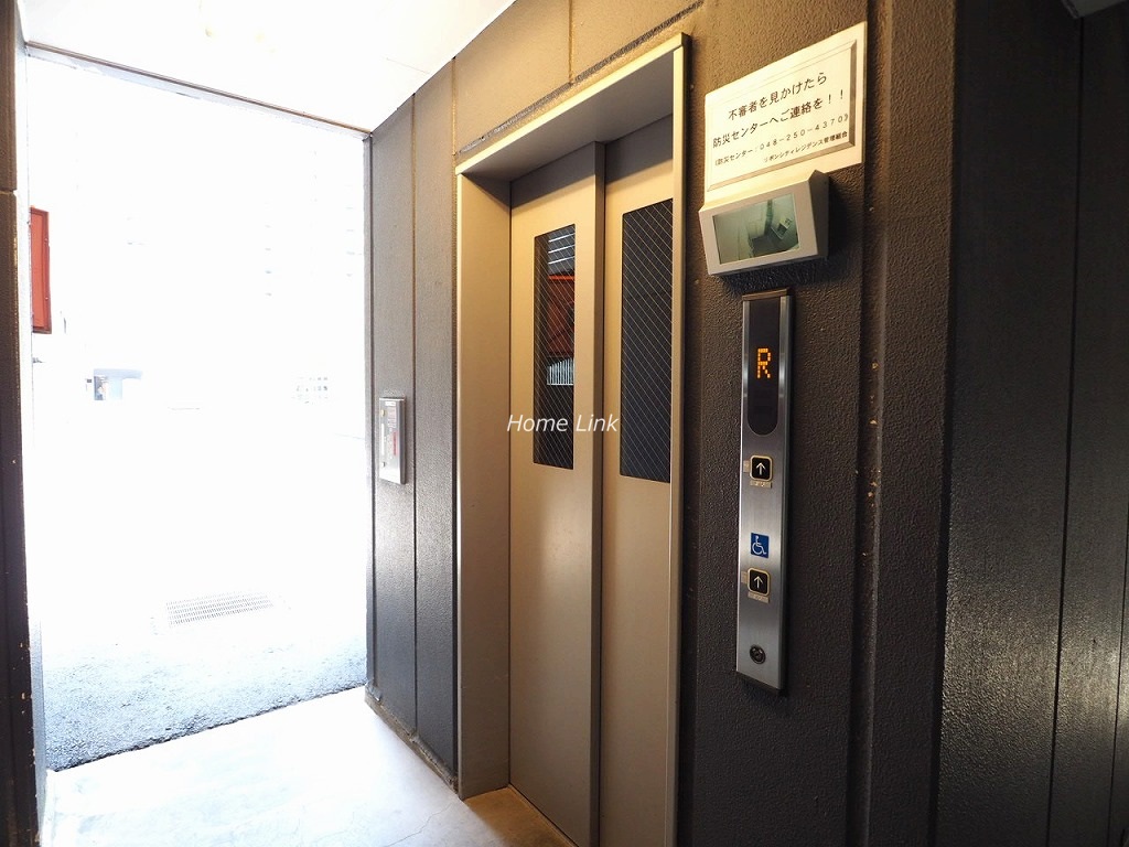 リボンシティレジデンス ウエストアリーナ　駐車場エレベーター
