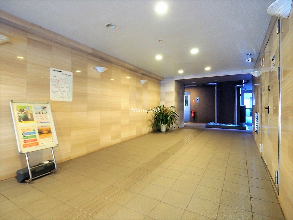 コスモ小豆沢公園　エントランスホール