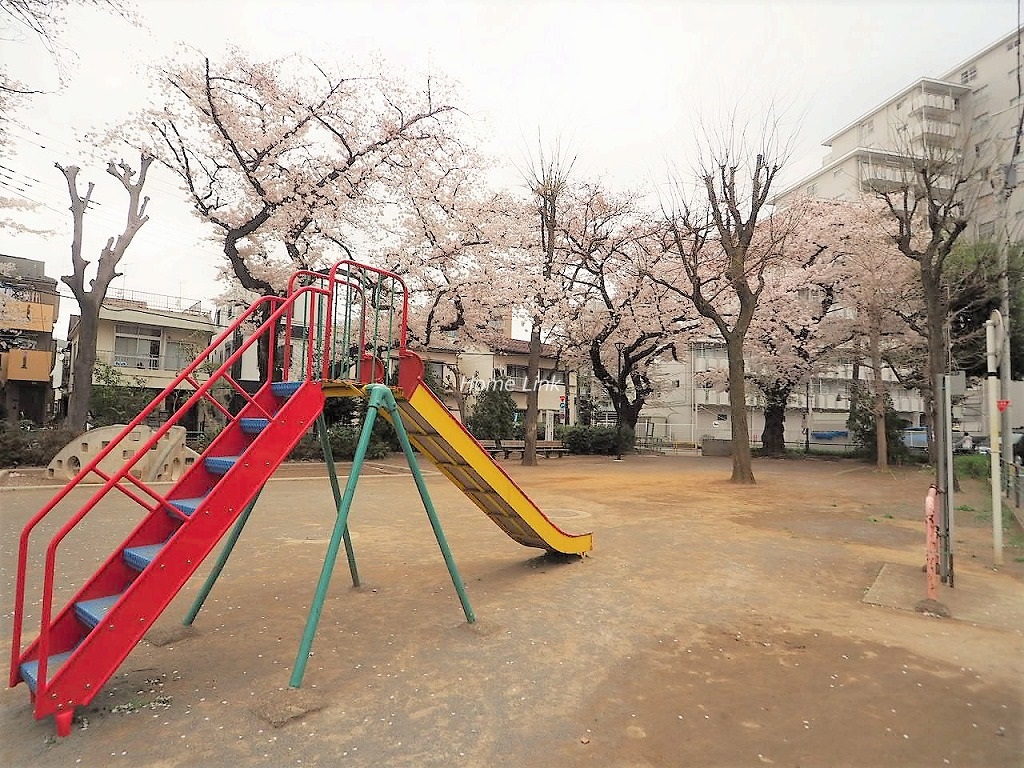 東武上板橋サンライトマンション H棟　隣接する児童遊園