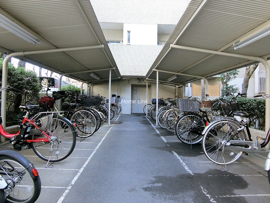 トーカンマンション加賀公園　駐輪場
