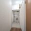 高島平第1住宅1号棟1階　廊下から玄関