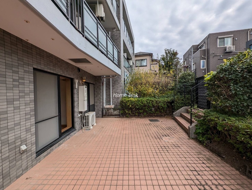 キャニオングランデ上板橋1階 広いテラス専用庭付き