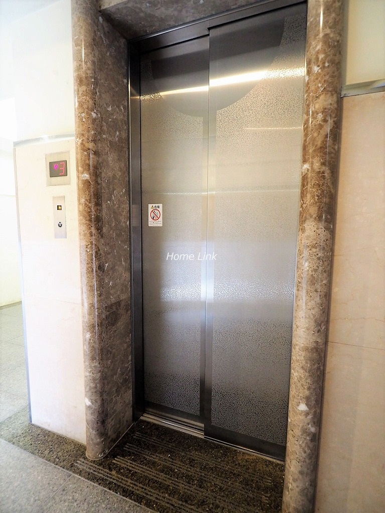 ナイスアーバン成増　エレベーターホール