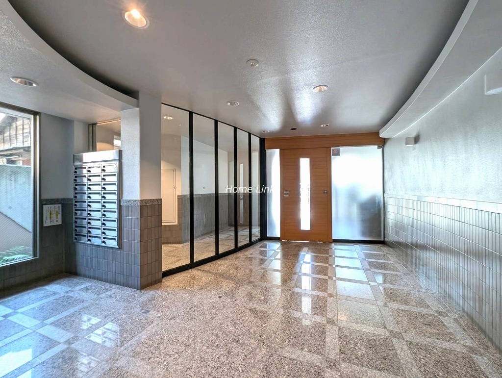 キャニオングランデ板橋参番館　エントランスホール