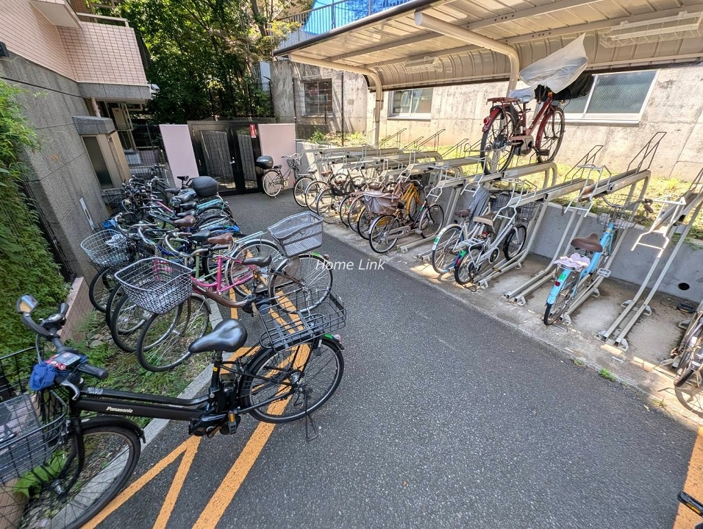 キャニオングランデ板橋参番館　駐輪場