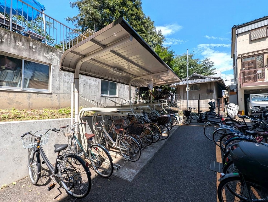 キャニオングランデ板橋参番館　駐輪場