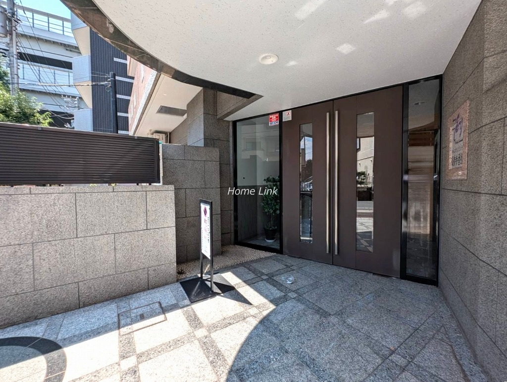 キャニオングランデ板橋参番館　エントランス