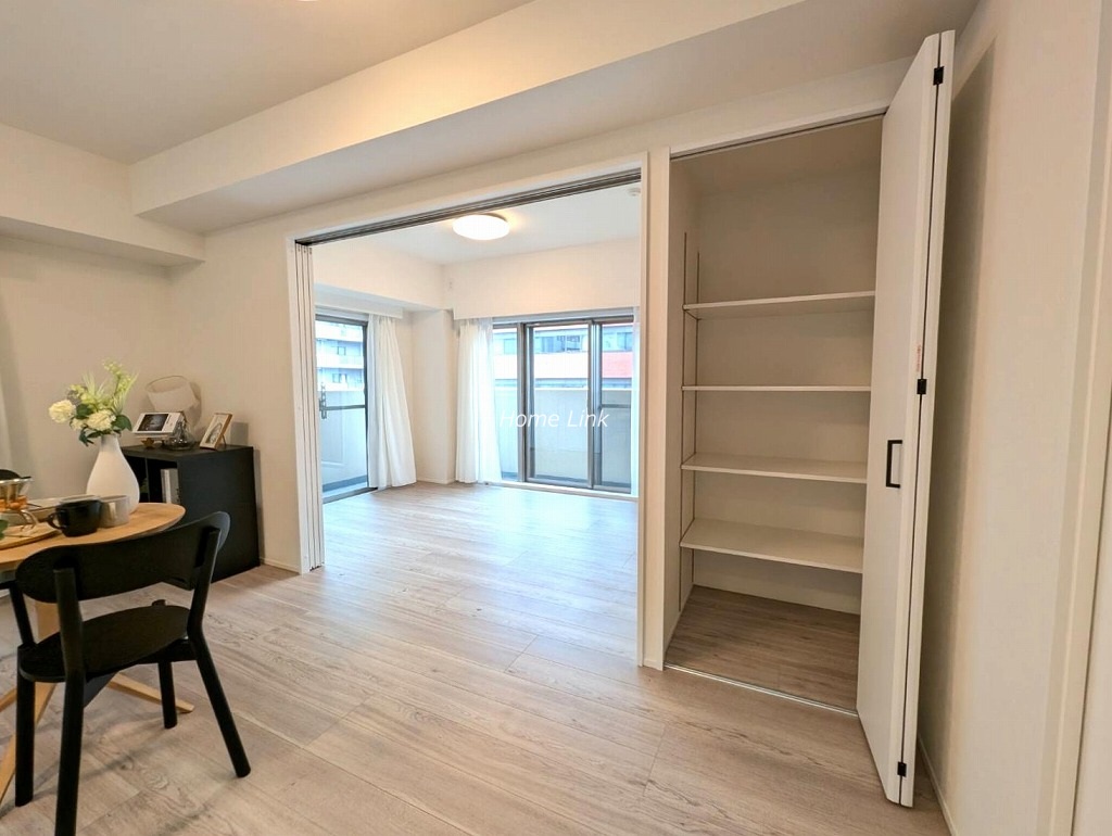 スカーラ池袋西5階　リビングと洋室を繋げると約19帖のLDK