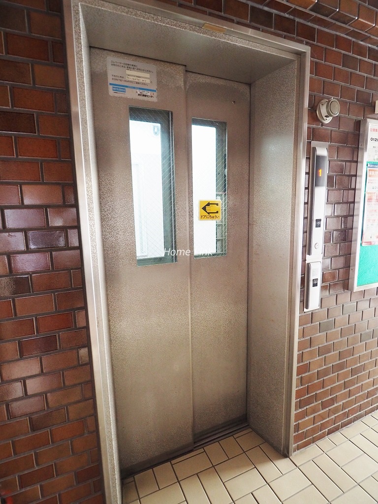 加賀町グリーンハイツ　エレベーターホール