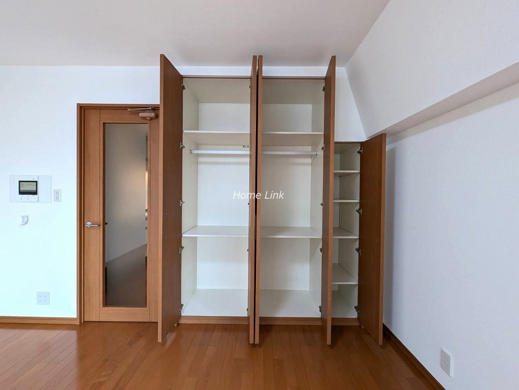 日神デュオステージときわ台5階　壁面 収納