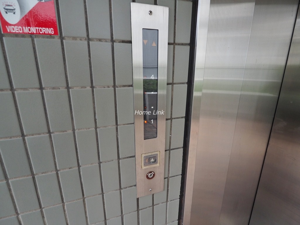 ヴェラハイツ徳丸　エレベーター停止階（1・4階）