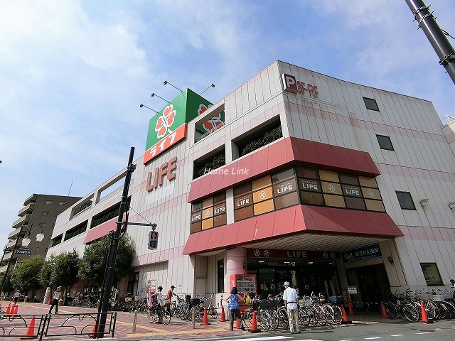 三田向原コーポ周辺環境　ライフ千川駅前店