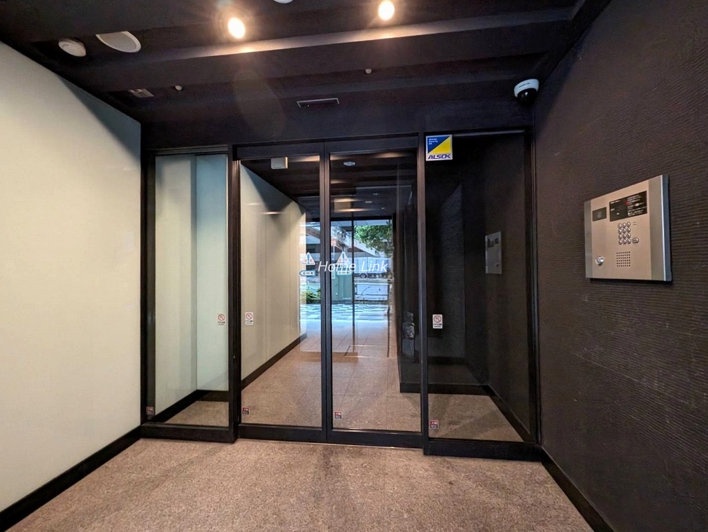 ハウスセゾン新板橋　エントランス