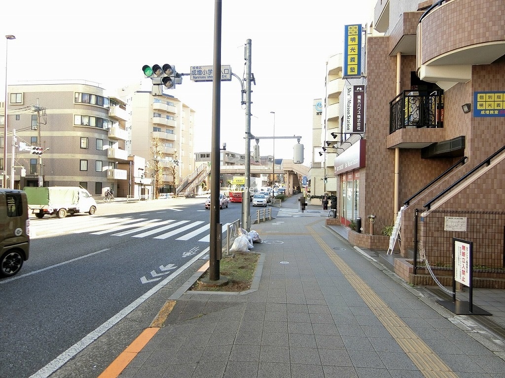 ヴェラハイツ成増　前面道路