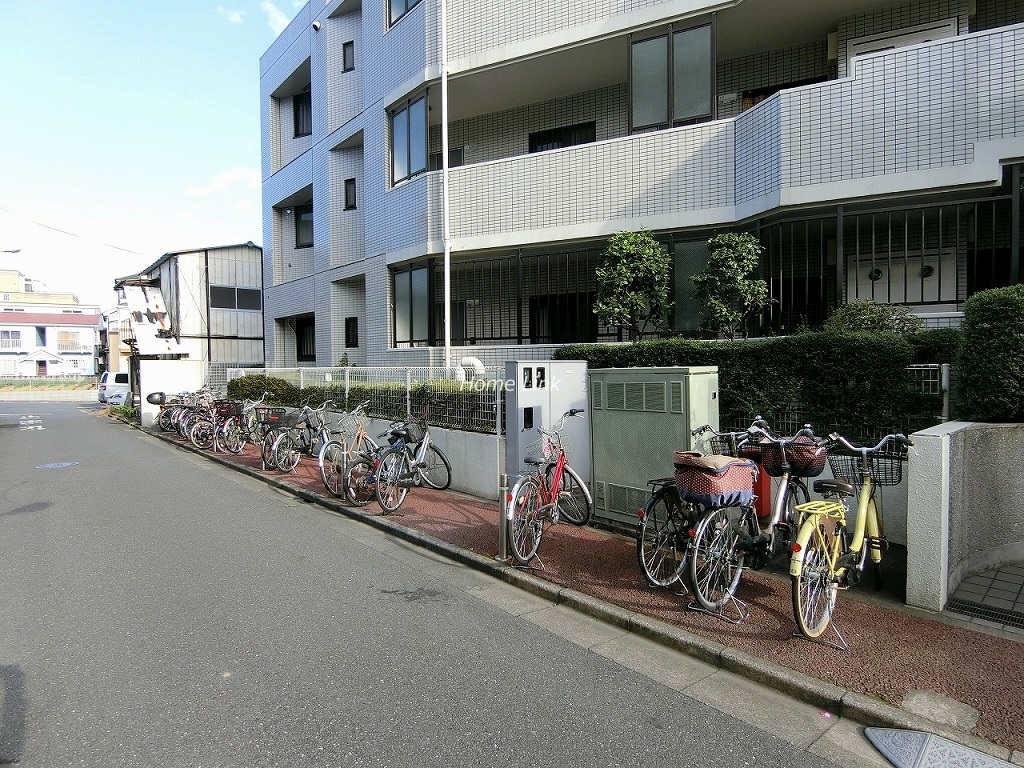 クリオ赤塚壱番館　駐輪場