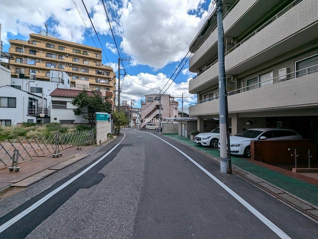 財形第9常盤台マンション　北西側 前面道路