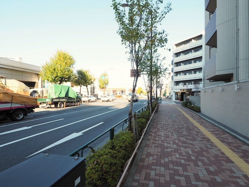 プレディアンスフォート小竹向原　北西側 前面道路