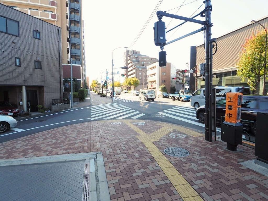 プレディアンスフォート小竹向原　北西側 前面道路歩道