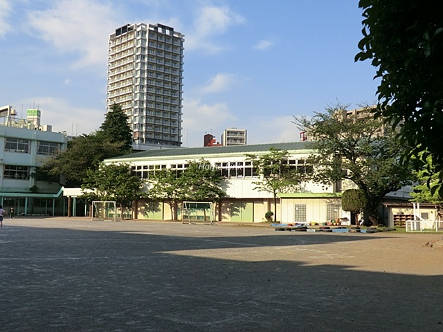 フェニックス板橋大山周辺環境　板橋第二小学校