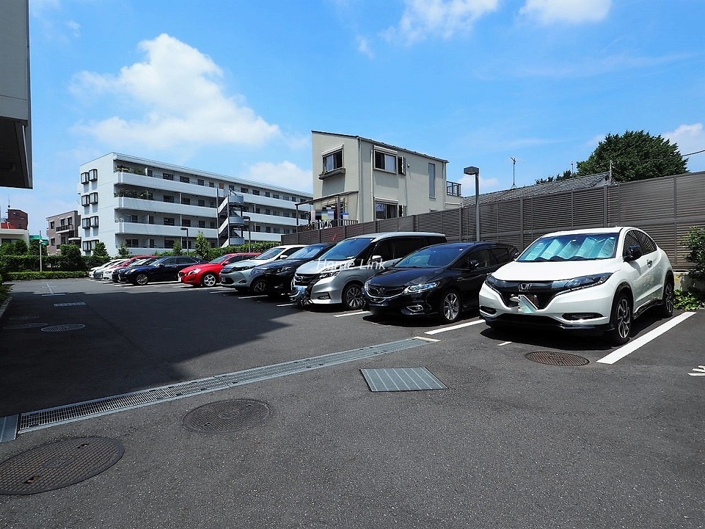 クレヴィア千川　駐車場