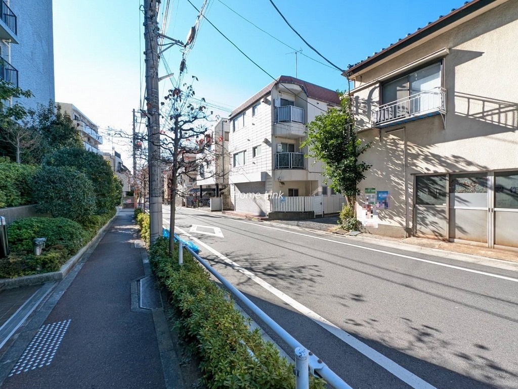 藤和シティホームズ板橋大山壱番館　西側 前面道路歩道