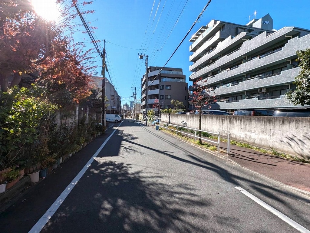 藤和シティホームズ板橋大山壱番館　東側 前面道路