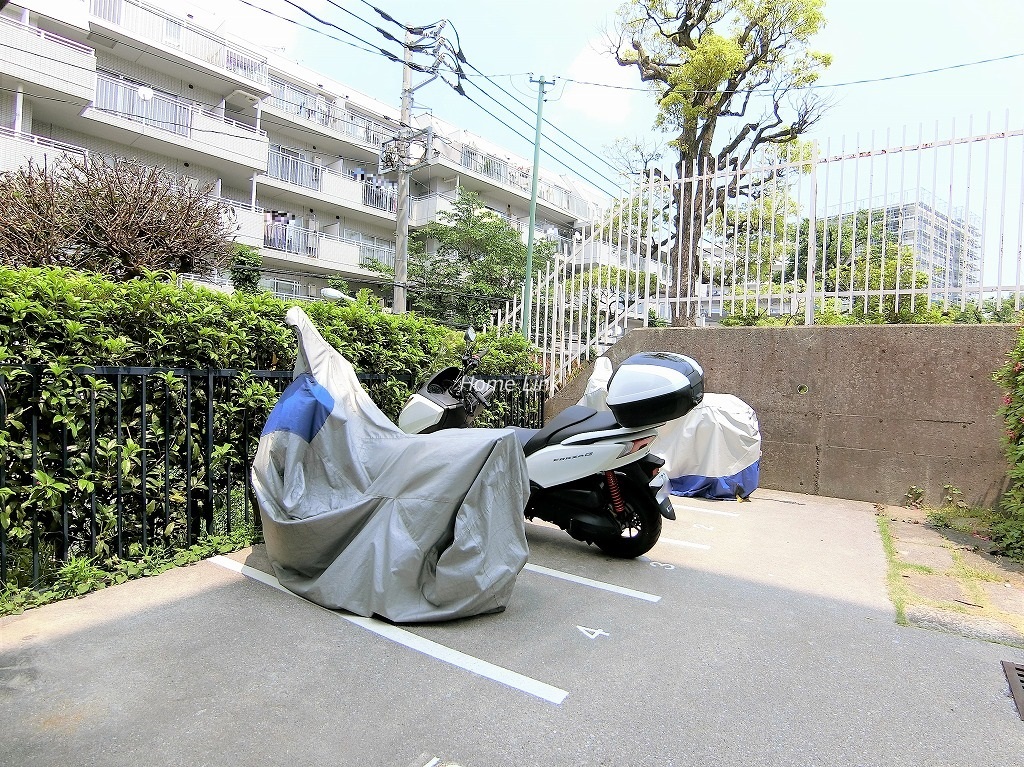 メイツ志村　バイク置き場