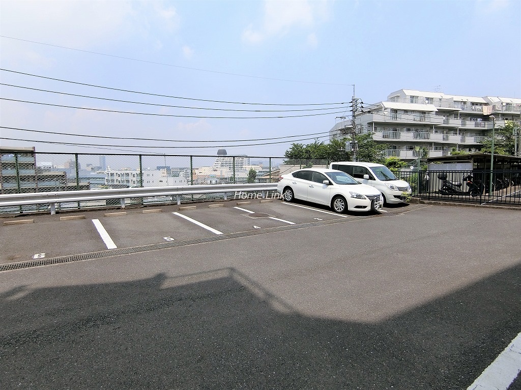 メイツ志村　駐車場