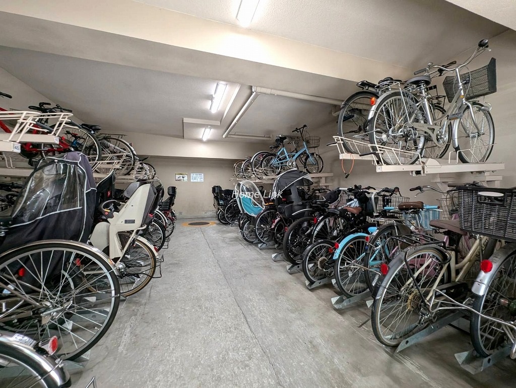 サンクレイドル板橋区役所前　駐輪場