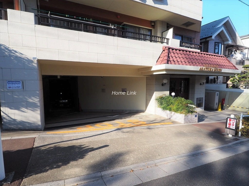 ダイアパレス赤塚公園　駐車場出入口
