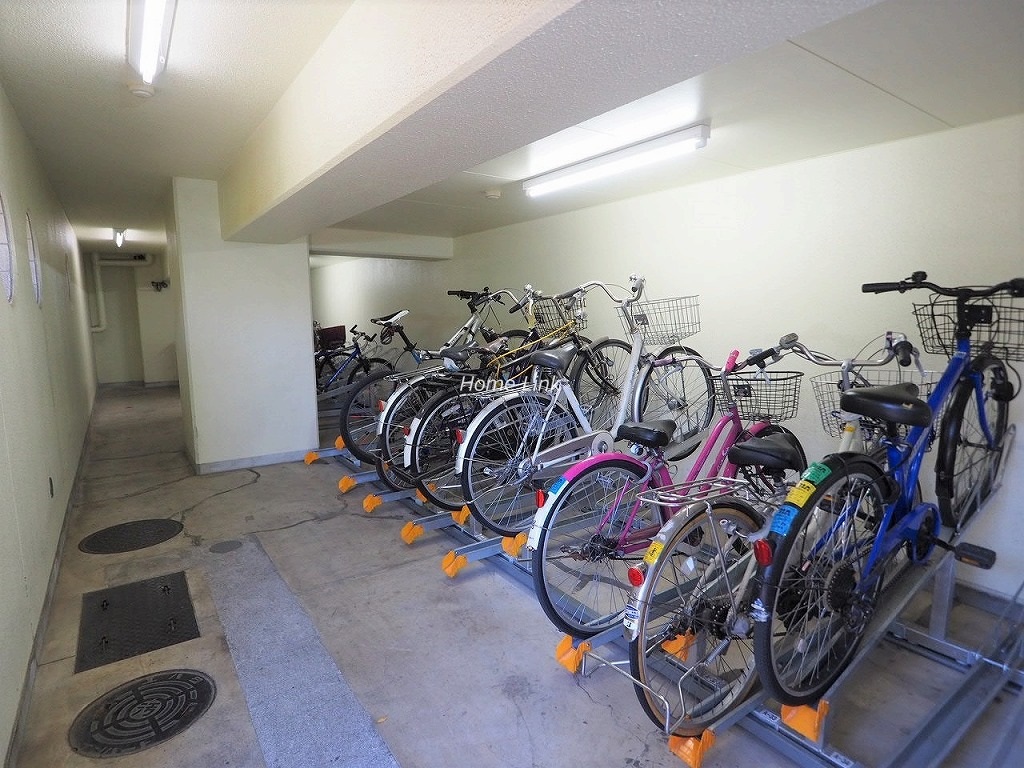 ダイアパレス赤塚公園　駐輪場