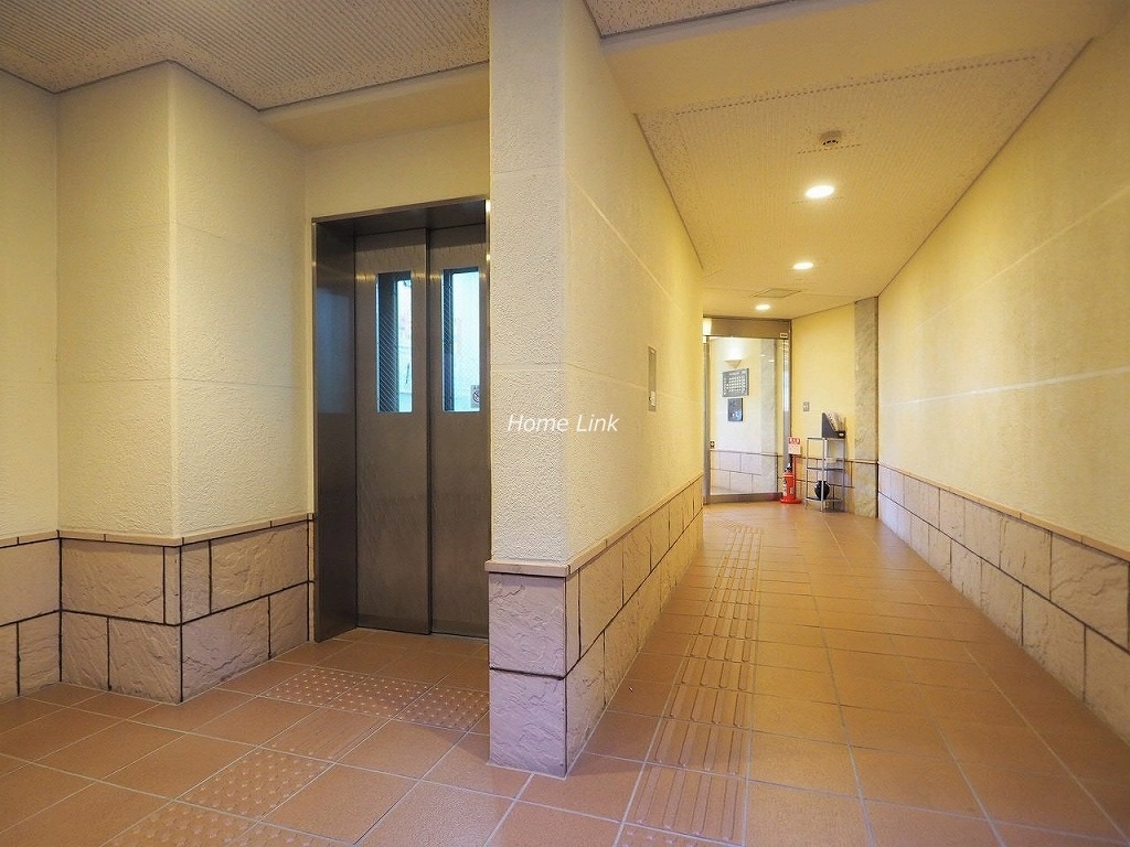 ダイアパレス赤塚公園　エレベーターホール