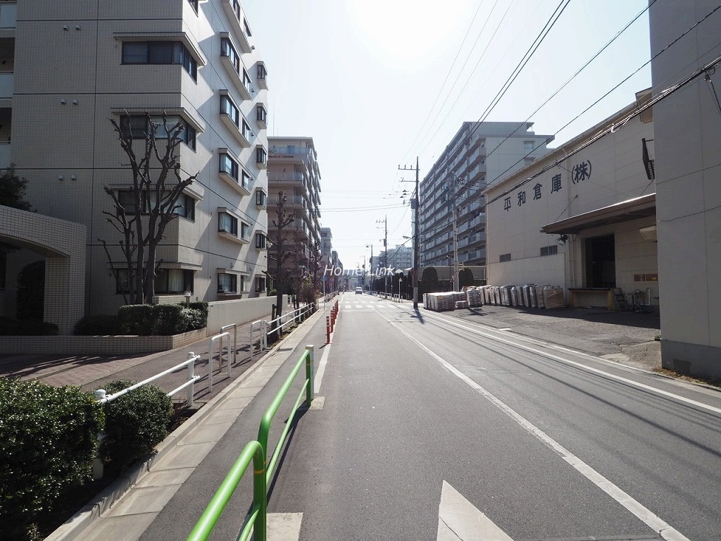 メゾン小豆沢公園　前面道路