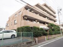ライオンズマンション西高島平溝下公園弐番館　外観