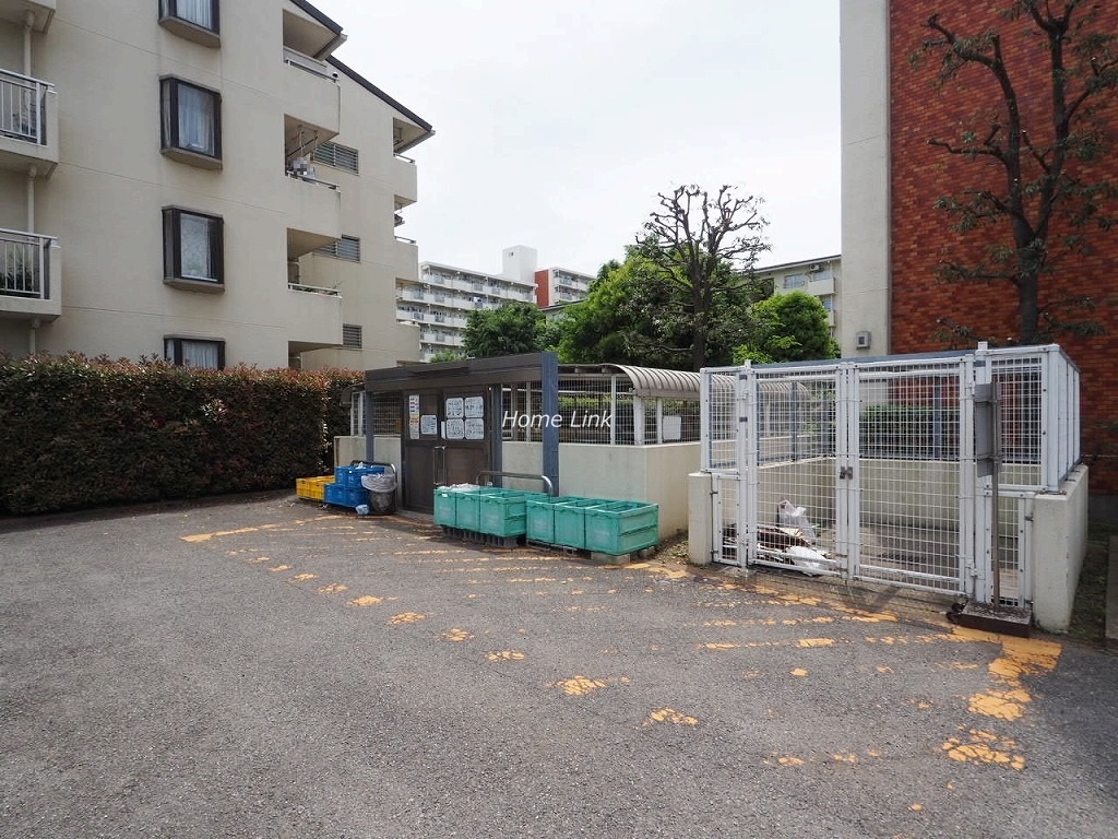 光が丘パークタウンゆりの木通り北住宅4号棟　ゴミ置き場