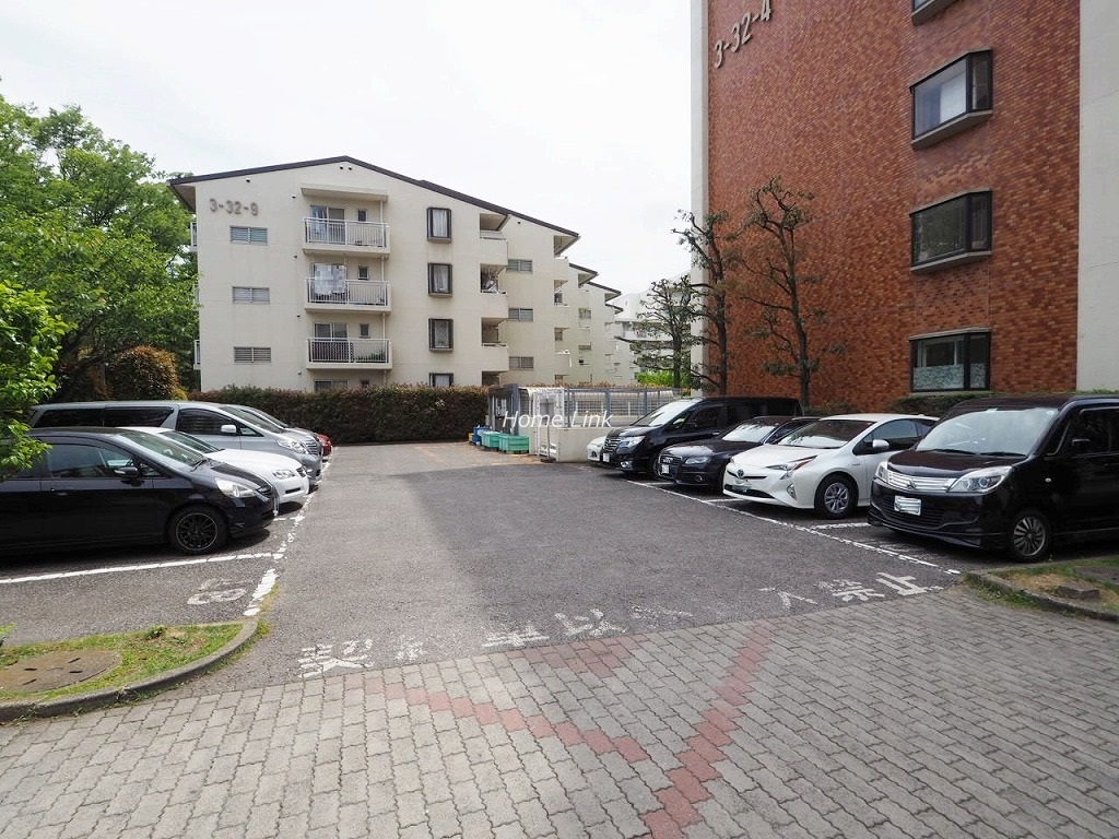 光が丘パークタウンゆりの木通り北住宅4号棟　駐車場