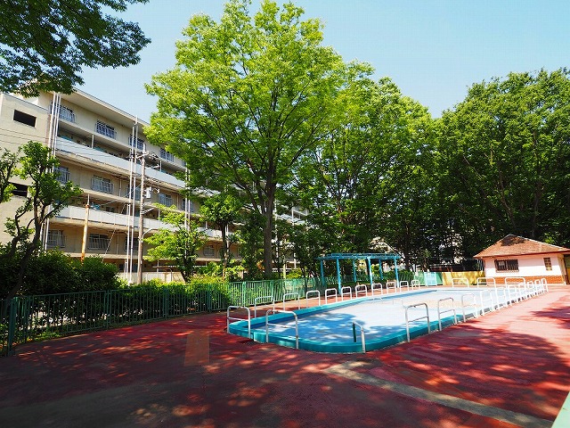 ライオンズマンション西高島平第2周辺環境　成増北第一公園