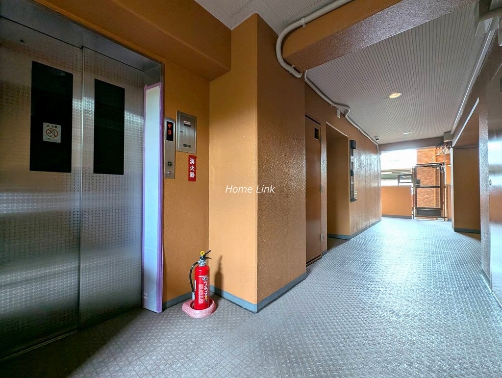 ダイアパレス若葉弐番館　エレベーターホール