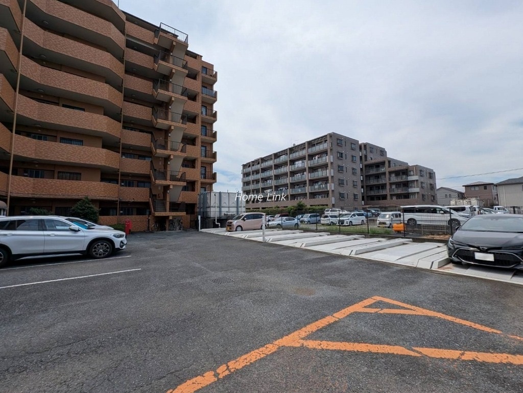 ダイアパレス若葉弐番館　駐車場