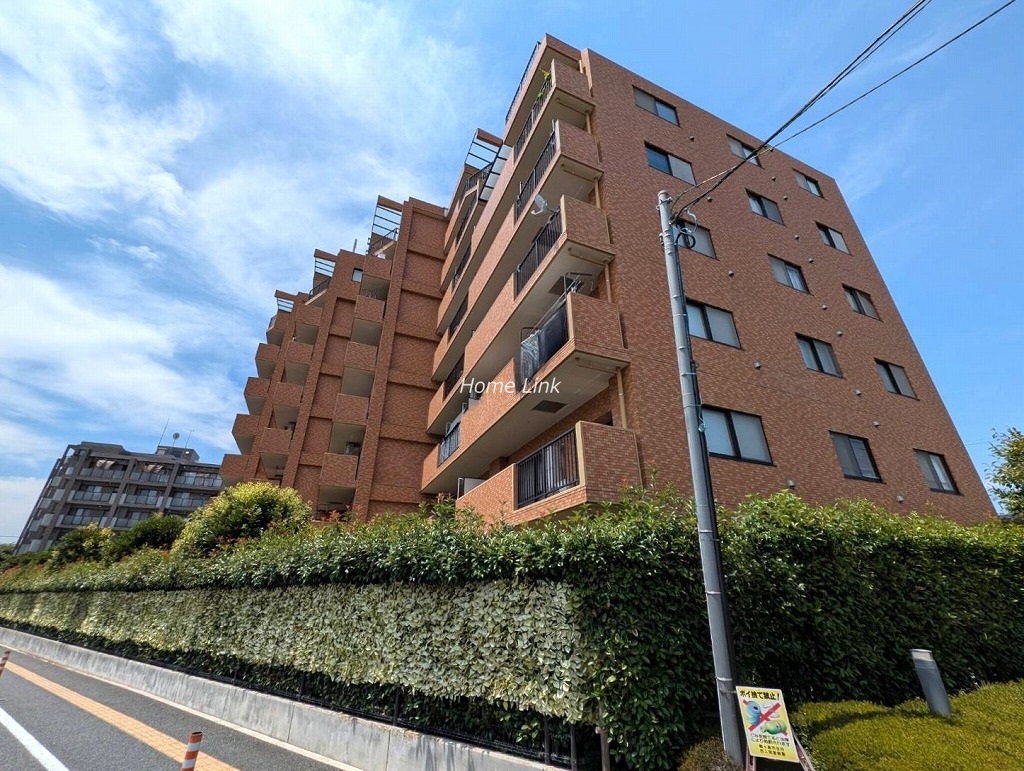 ダイアパレス若葉弐番館　東側からの外観