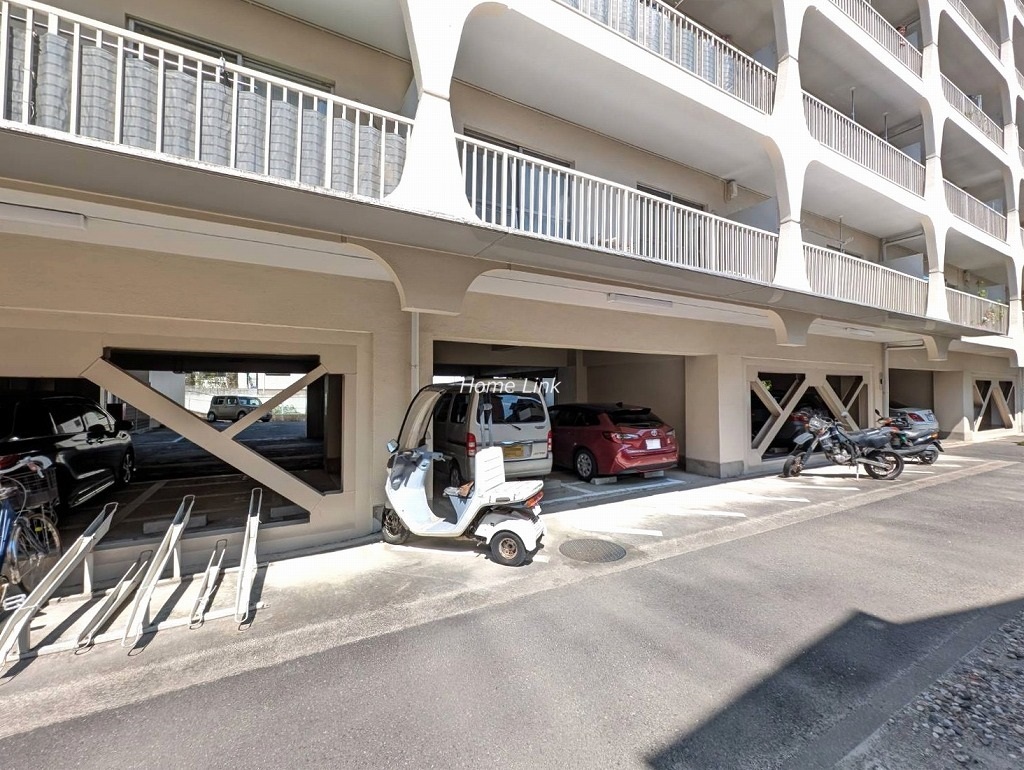 青木町スカイハイツ　バイク置き場